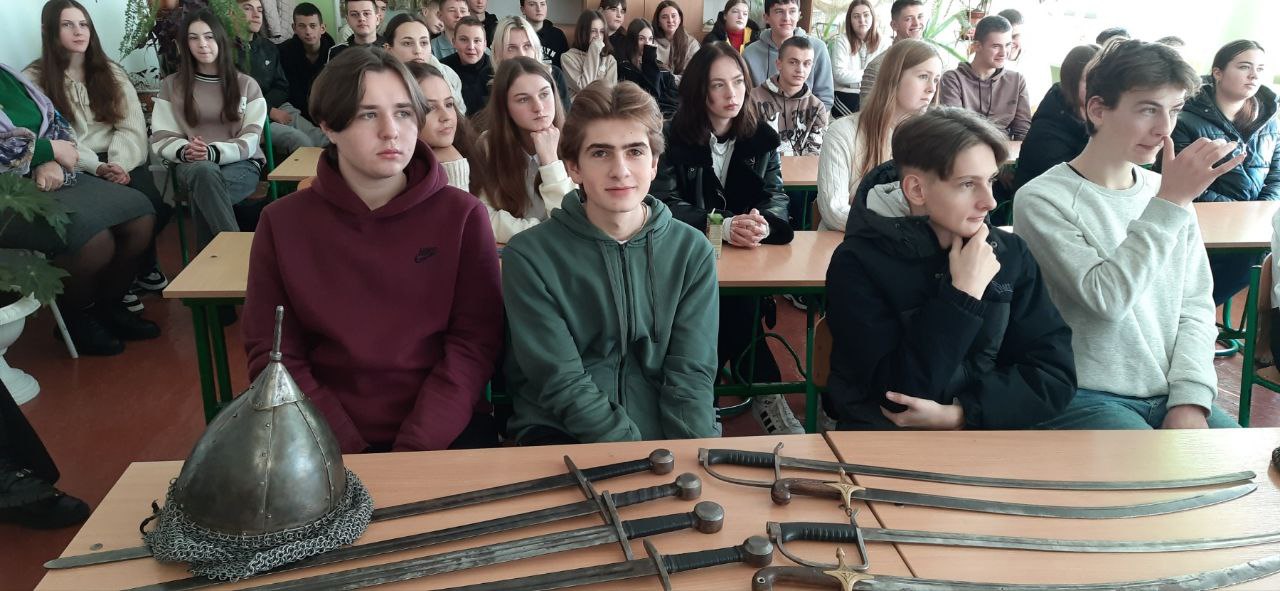 Учні в Купчинецькій школі